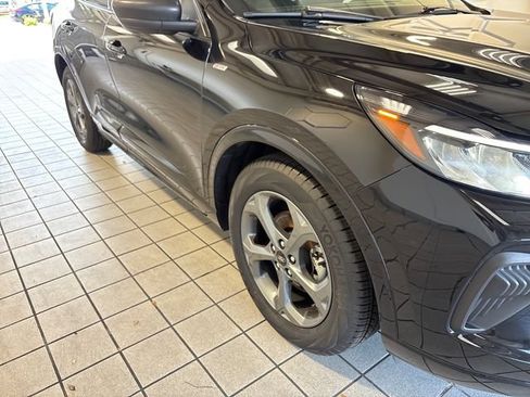 Used 2023 Ford Escape ST-Line w/ Tech Pack #1 FWD image 19