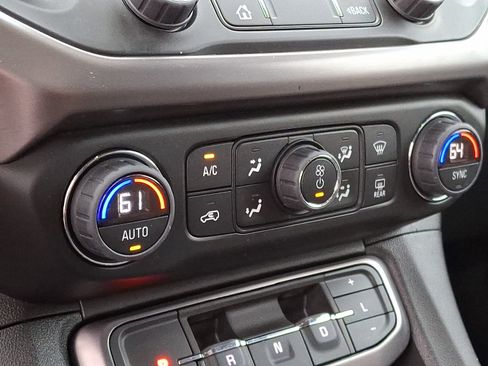 Used 2023 GMC Acadia AT4 AWD/4WD image 18