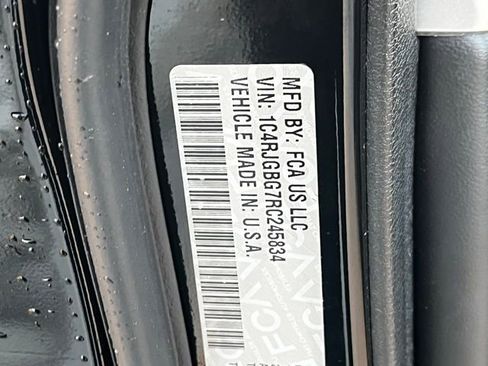 Used 2024 Jeep Grand Cherokee Limited image 33