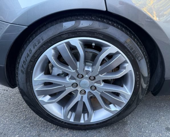 Used 2017 Land Rover Range Rover Sport HSE AWD/4WD image 33