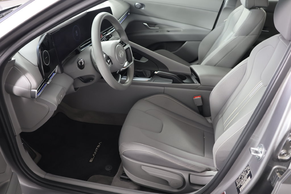 Certified 2024 Hyundai Elantra SEL FWD image 18