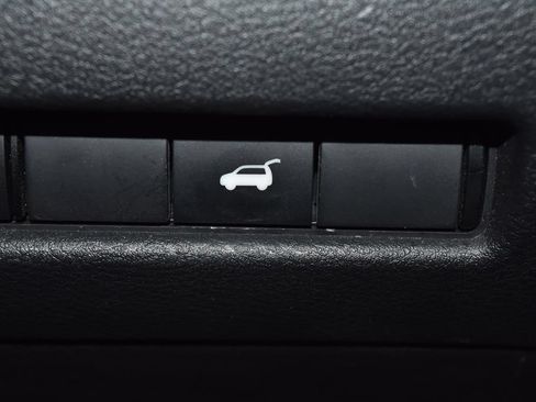 Certified 2023 Nissan Rogue SV w/ SV Premium Package AWD/4WD image 16