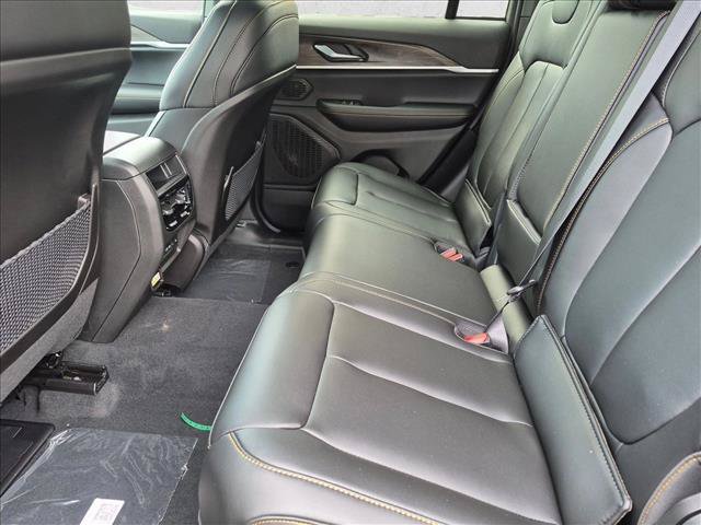 New 2026 Jeep Grand Cherokee Limited AWD/4WD image 13