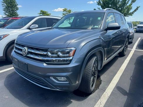 Used 2018 Volkswagen Atlas SEL FWD image 3
