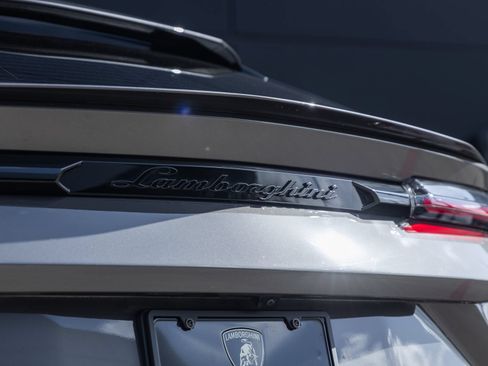 Used 2024 Lamborghini Urus S AWD/4WD image 12