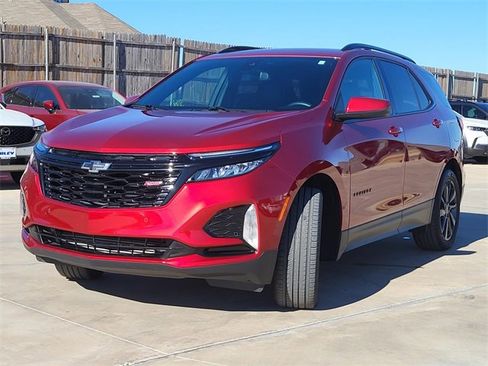 Used 2024 Chevrolet Equinox RS image 2