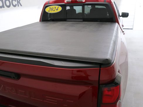 Used 2024 Chevrolet Colorado Z71 w/ Z71 Convenience Package 2 image 8