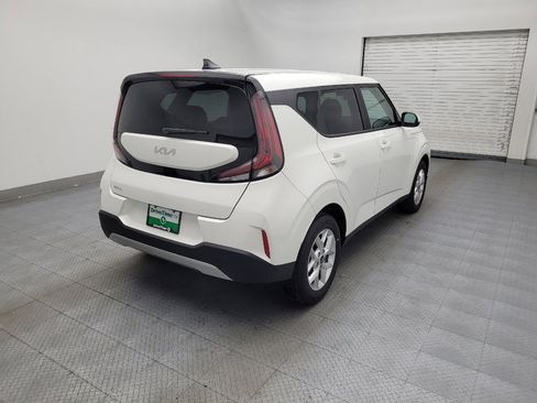 Used 2025 Kia Soul LX w/ LX Technology Package image 9