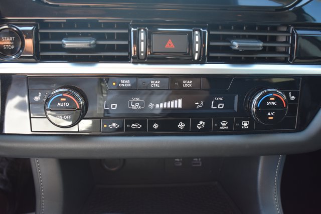 Used 2025 Nissan Pathfinder SV w/ SV Premium Package AWD/4WD image 28