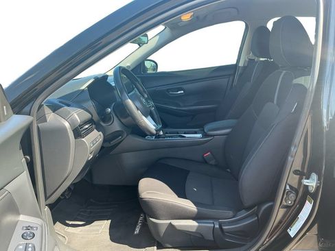 Used 2021 Nissan Sentra SV FWD image 14
