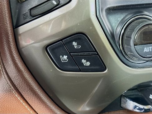 Used 2016 Chevrolet Silverado 3500 High Country image 12