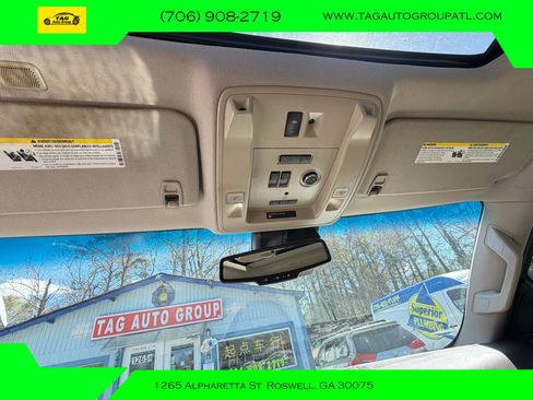 Used 2016 Cadillac Escalade ESV Premium RWD image 22