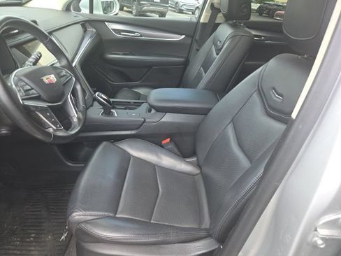 Used 2019 Cadillac XT5 Luxury FWD image 5