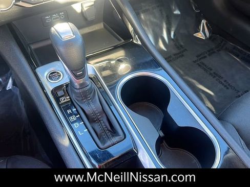 Used 2024 Nissan Altima 2.5 SV image 19