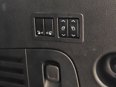 Used 2019 Cadillac Escalade Luxury AWD/4WD image 37
