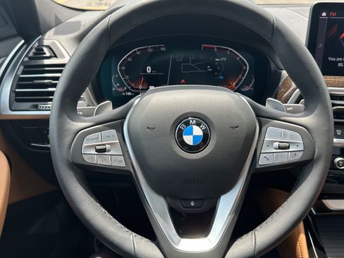 Used 2025 BMW X4 xDrive30i AWD/4WD image 19