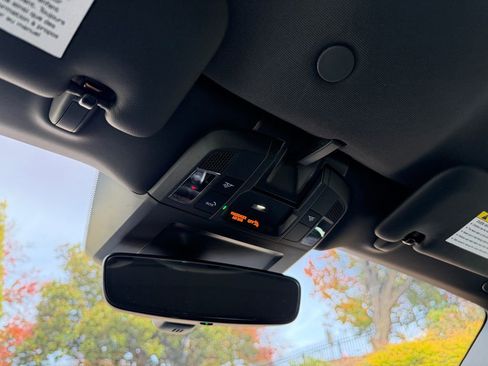 Used 2022 Porsche 911 Turbo S image 27