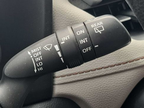Used 2021 Toyota RAV4 XLE w/ Convenience Package AWD/4WD image 26