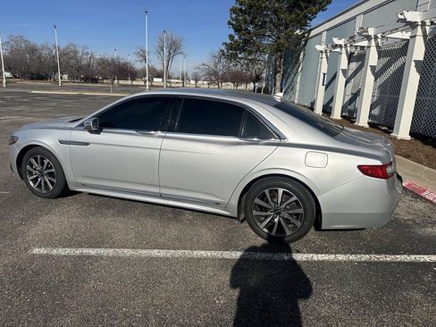 Used 2018 Lincoln Continental Premiere image 6