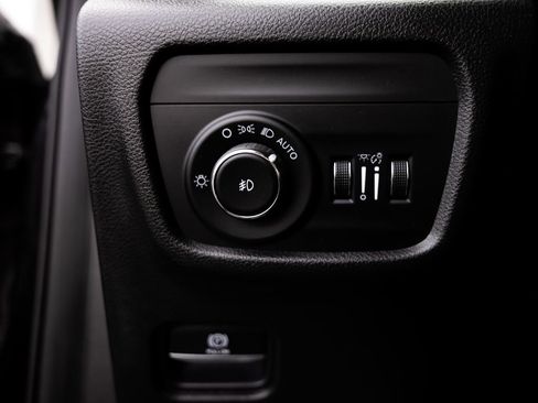 Used 2021 Jeep Grand Cherokee L Limited image 20