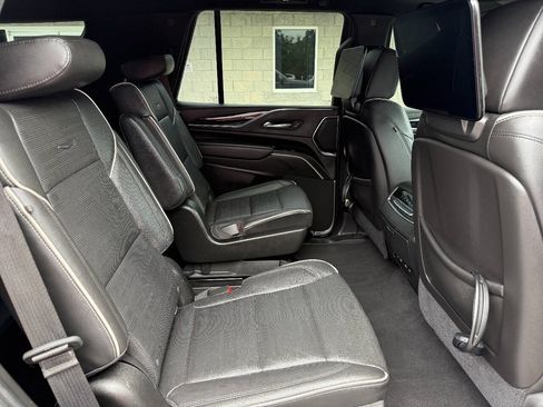 Used 2021 Cadillac Escalade Sport AWD/4WD image 17