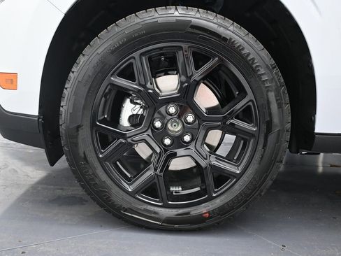 New 2025 Ford Maverick XLT w/ XLT Luxury Package image 36