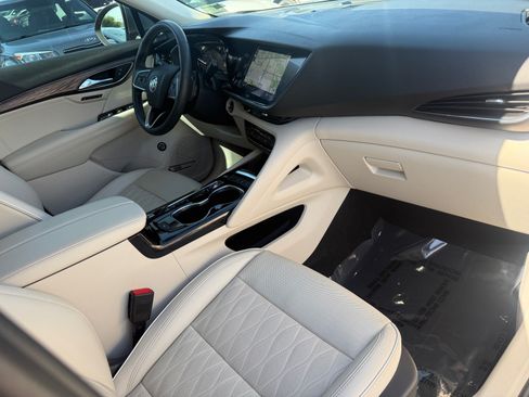 Used 2022 Buick Envision Avenir w/ Technology Package II FWD image 29