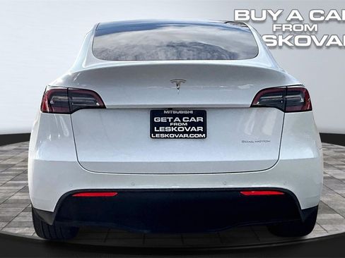 Used 2021 Tesla Model Y Long Range image 4