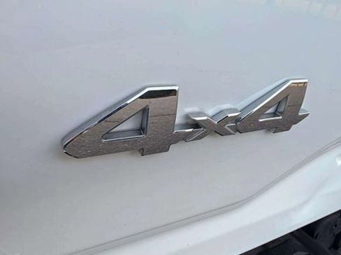 Used 2020 Toyota Tacoma SR image 16