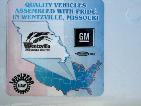 Used 2025 Chevrolet Express 2500 w/ Driver Convenience Package image 26