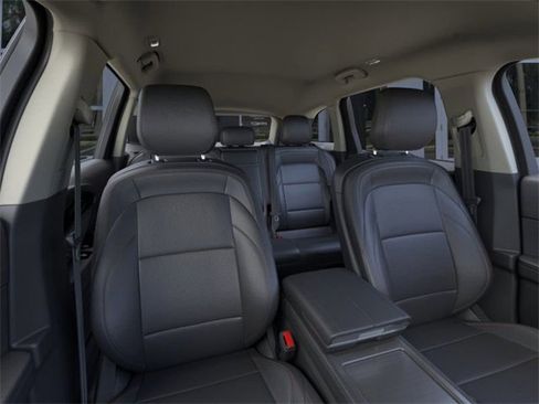 New 2026 Lincoln Nautilus Premier image 10