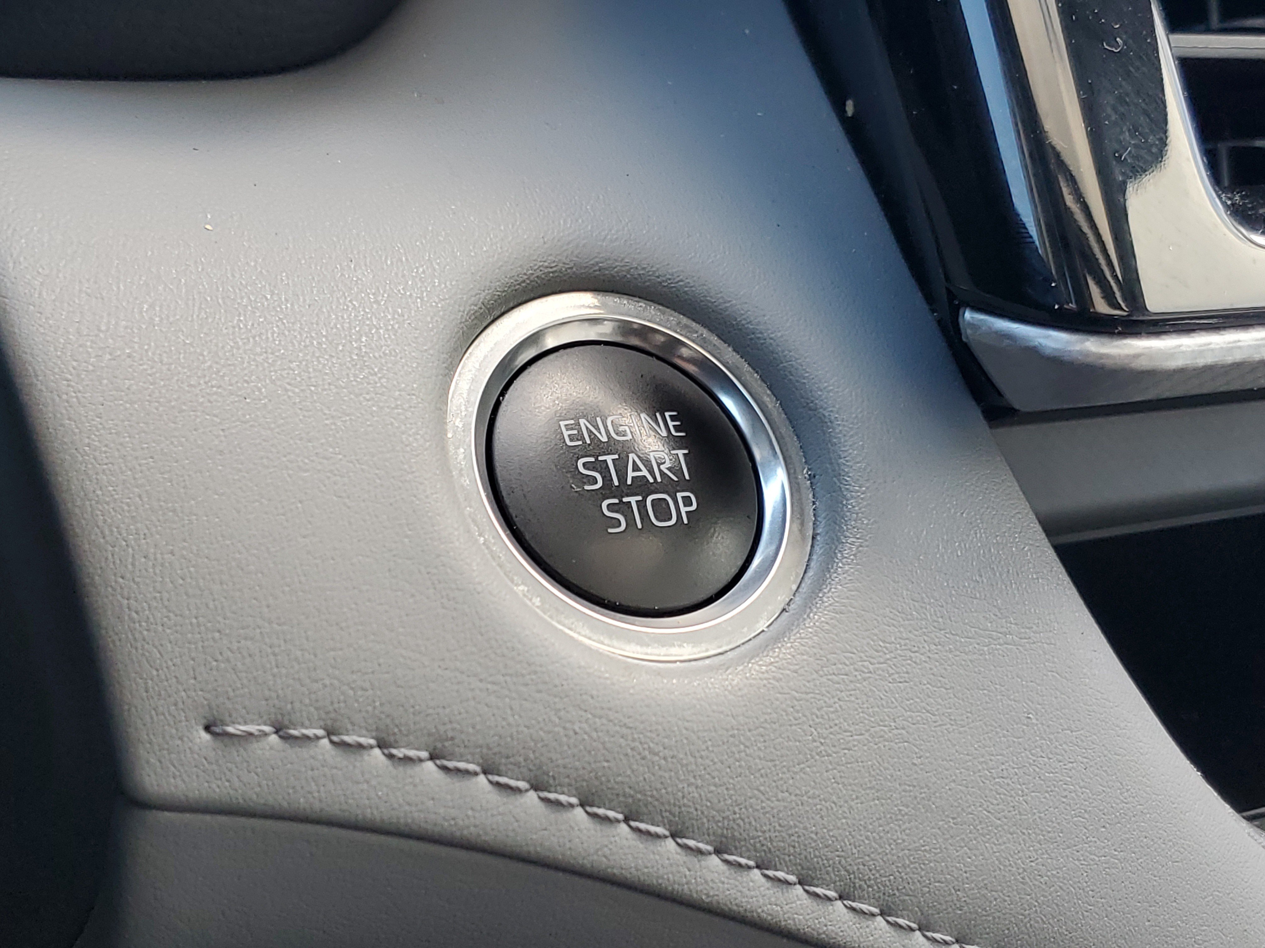 Certified 2026 Toyota Highlander AWD image 29