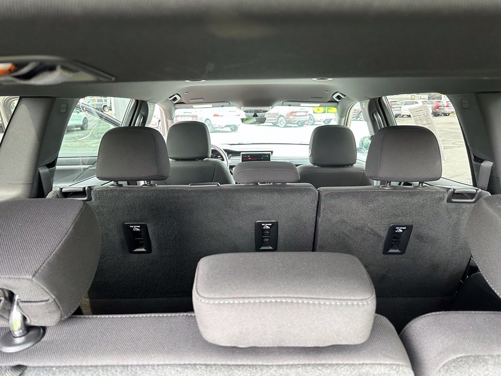 Used 2026 GMC Acadia Elevation w/ LPO, Floor Liner Package AWD/4WD image 41