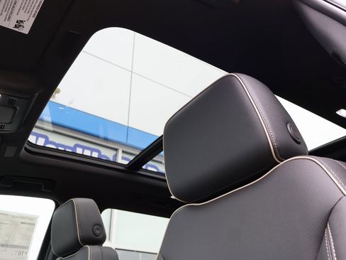 New 2025 Chevrolet Suburban Premier w/ Sun And Tow Package image 25