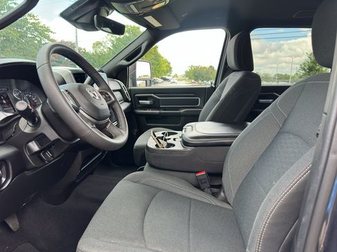 Used 2025 RAM 2500 Big Horn AWD/4WD image 17