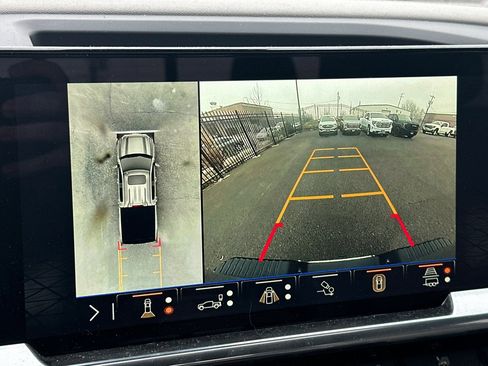 Used 2025 GMC Sierra 1500 SLT w/ SLT Premium Plus Package image 26