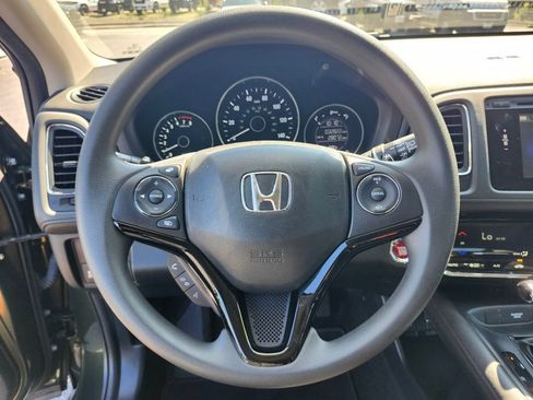 Used 2018 Honda HR-V EX image 28
