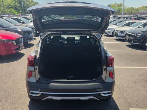 Used 2021 Kia Seltos EX AWD/4WD image 32