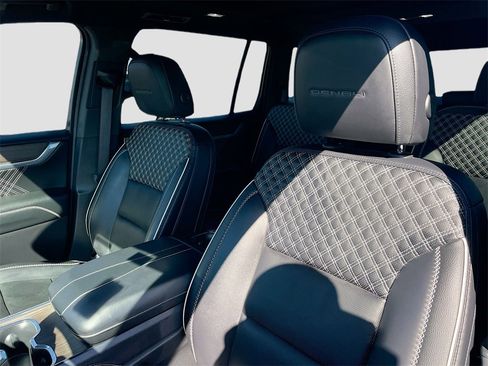 Certified 2024 GMC Acadia Denali w/ Super Cruise Package image 13