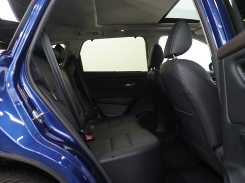 Used 2023 Nissan Rogue SV w/ SV Premium B Package image 12