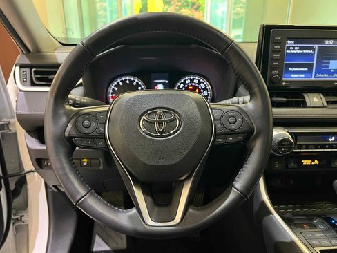 Certified 2022 Toyota RAV4 XLE image 19