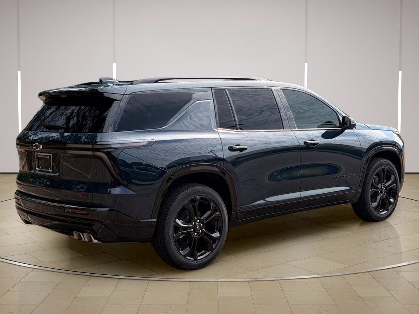 Used 2027 Chevrolet Traverse RS w/ LPO, Floor Liner Package FWD image 7