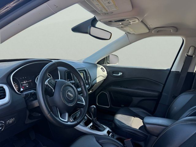 Used 2018 Jeep Compass Latitude AWD/4WD image 9