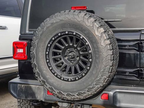 Certified 2018 Jeep Wrangler Unlimited Sahara w/ LED Lighting Group image 13