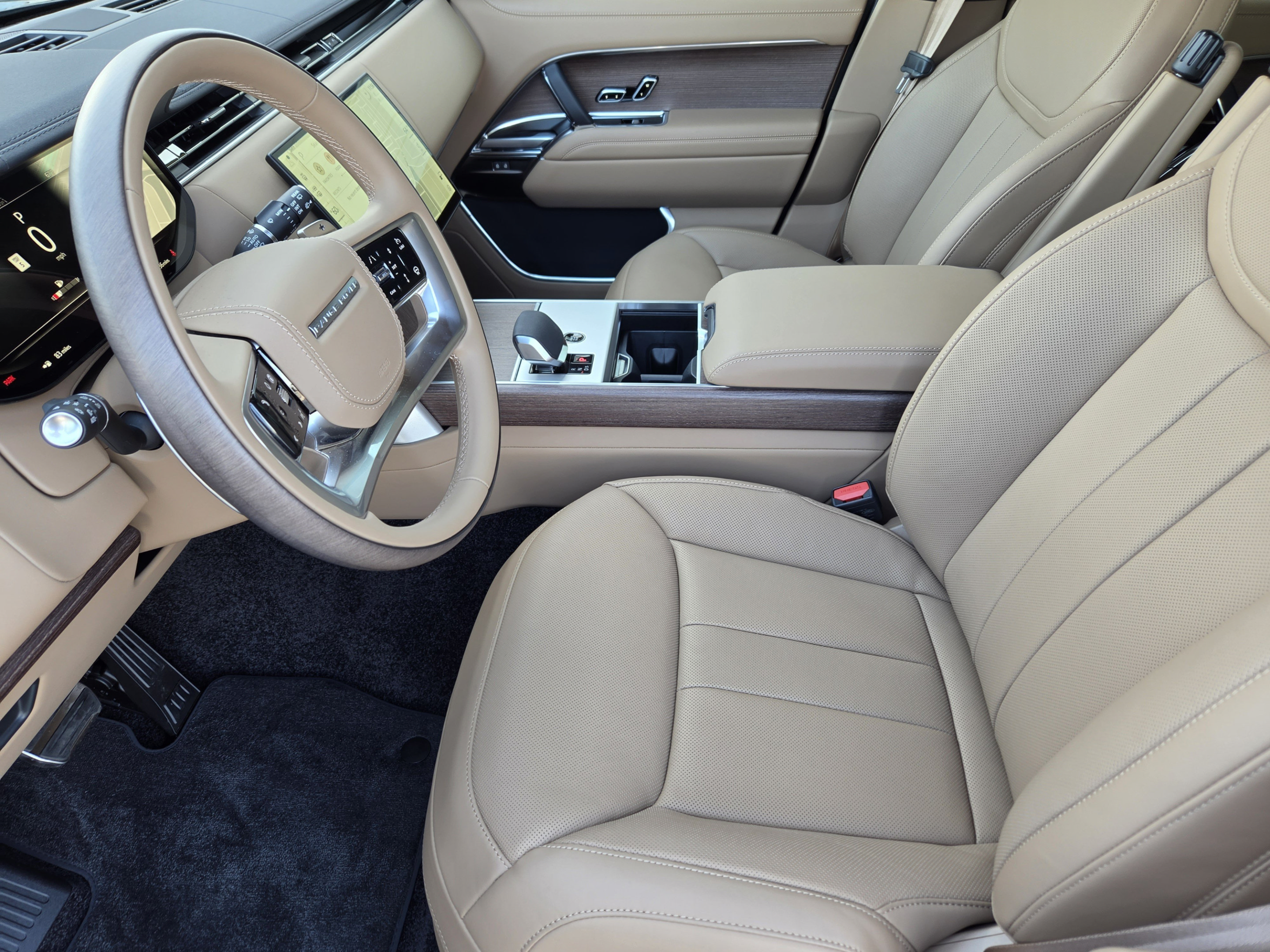 New 2026 Land Rover Range Rover Long Wheelbase SE AWD/4WD image 8