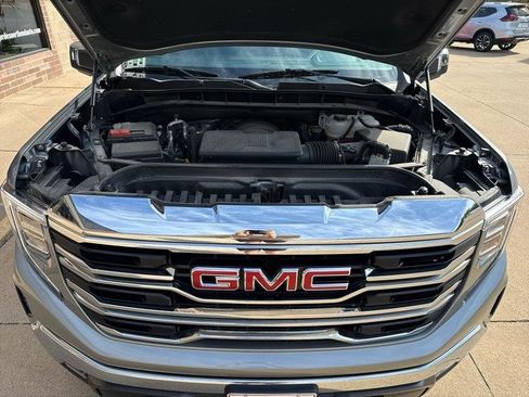 Used 2025 GMC Sierra 1500 SLT AWD/4WD image 7