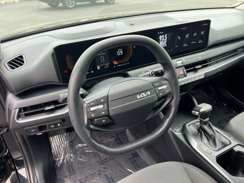 Used 2025 Kia K4 FWD image 31