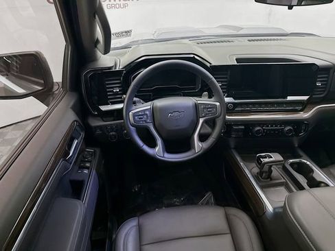 Used 2025 Chevrolet Silverado 1500 LT Trail Boss w/ Convenience Package II image 26