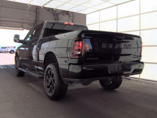 Used 2026 RAM 2500 Big Horn AWD/4WD image 8
