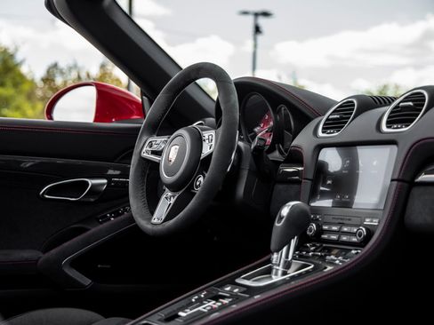 Certified 2025 Porsche 718 Boxster GTS image 38